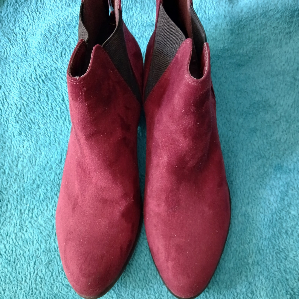 Esprit Red Ankle Booties Sleek Suede Design